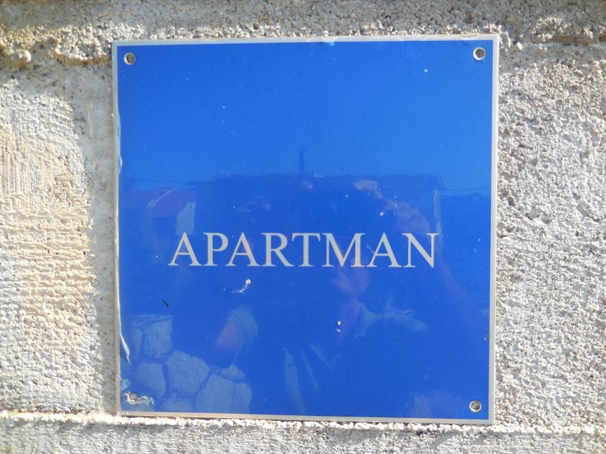 Apartments Ivica Lupic Kampor Εξωτερικό φωτογραφία